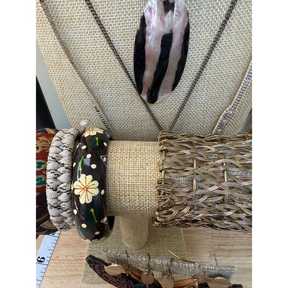 Bohemian Jewelry Lot With Necklaces Earrings & Bangles Neutral Tones Mixed Mater - Picture 11 of 13